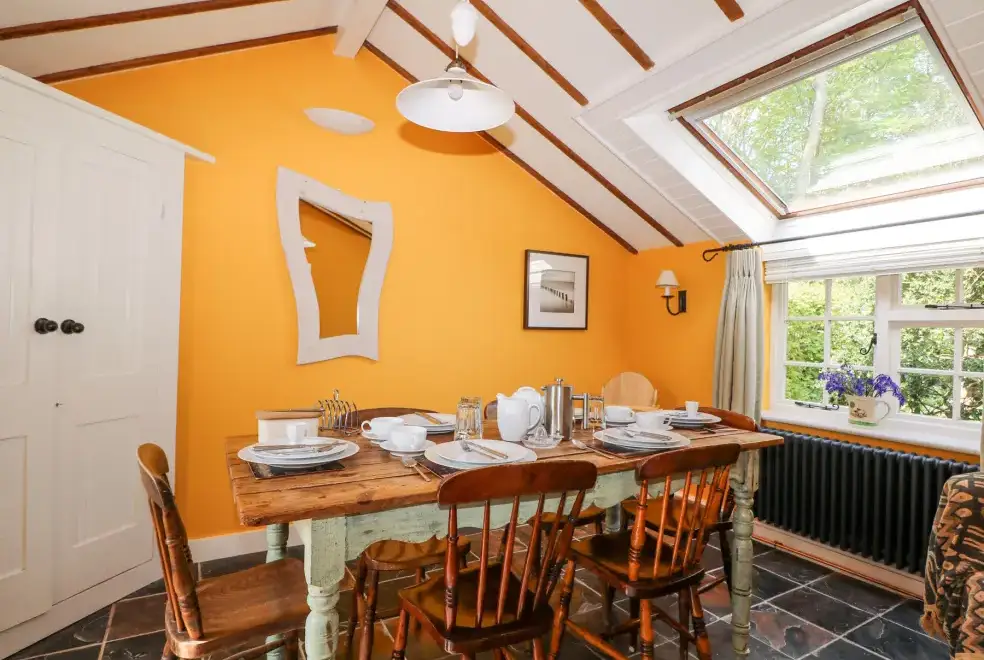 Dining room at Gun Hill Cottage