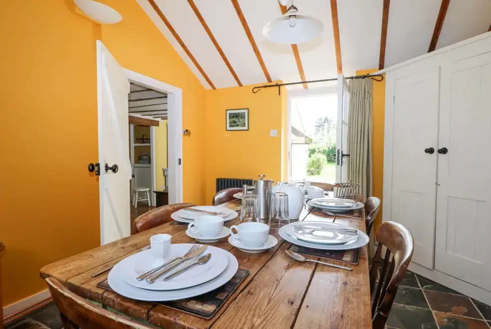 Dining room at Gun Hill Cottage