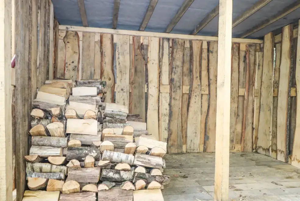 Enclosed garden at Gun Hill Cottage