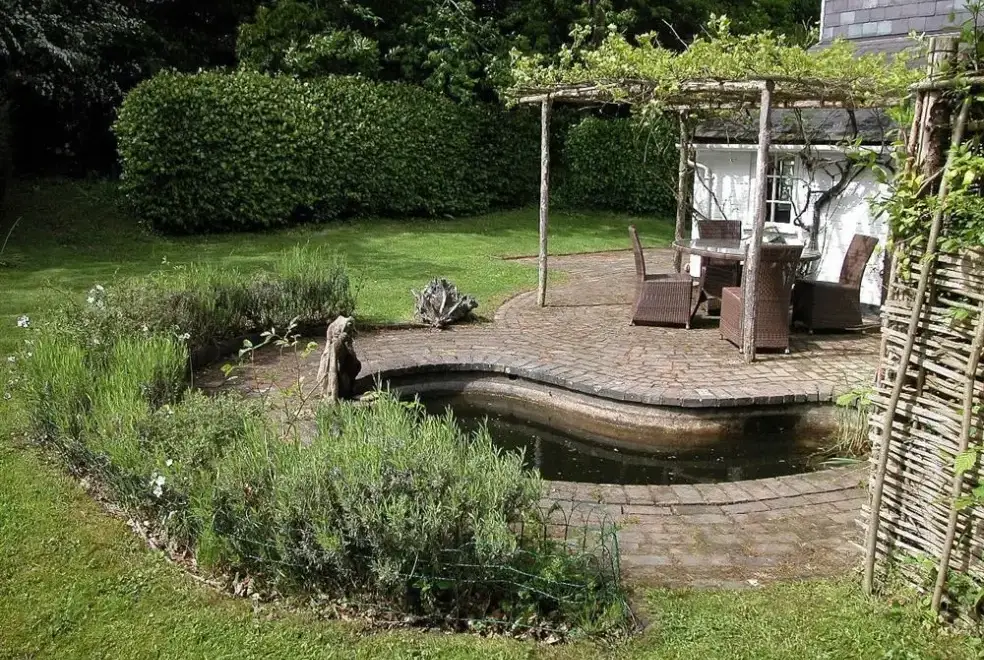 Garden at Gun Hill Cottage