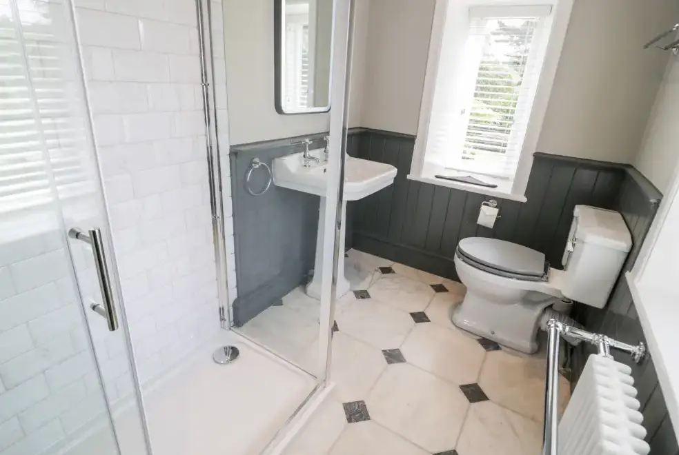  at Gwern Borter Manor