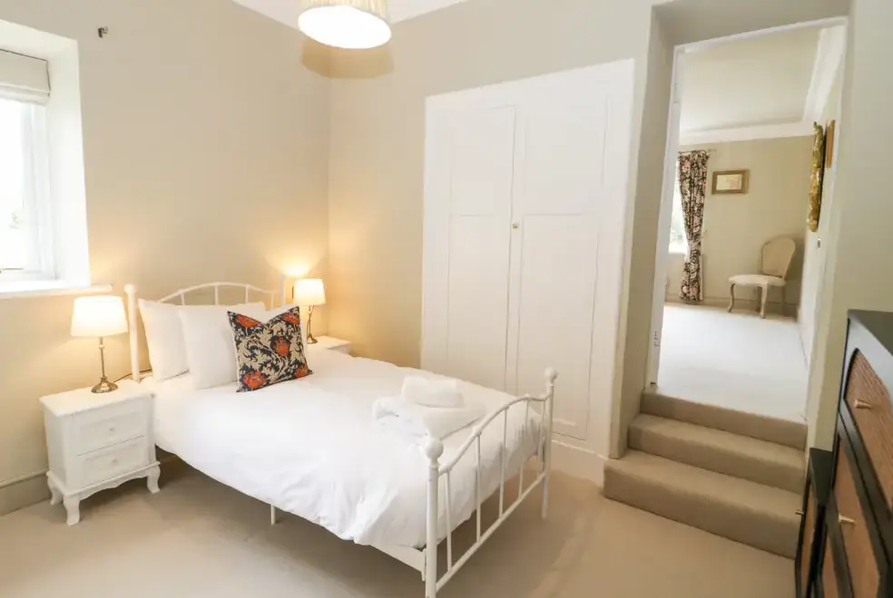  at Gwern Borter Manor