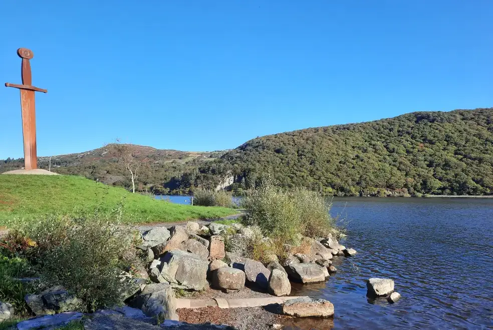 Lake view at Halford Hill House