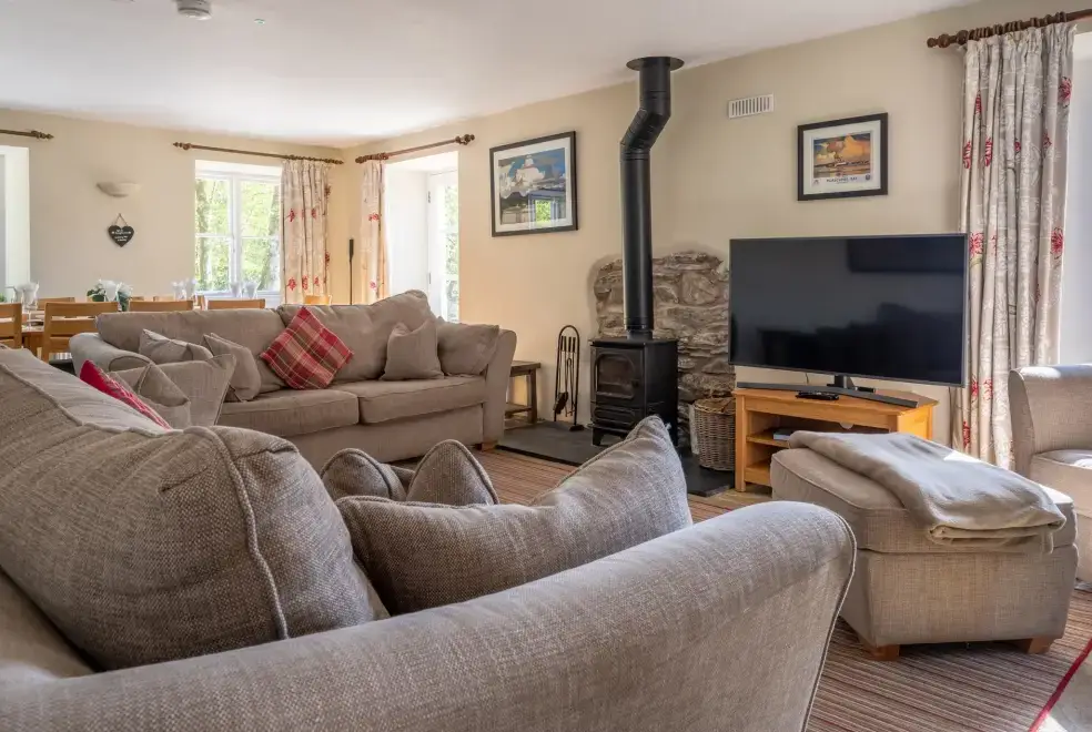 Lounge at Hammerhole