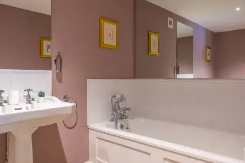 Family bathroom at Hammerhole, Cumbria