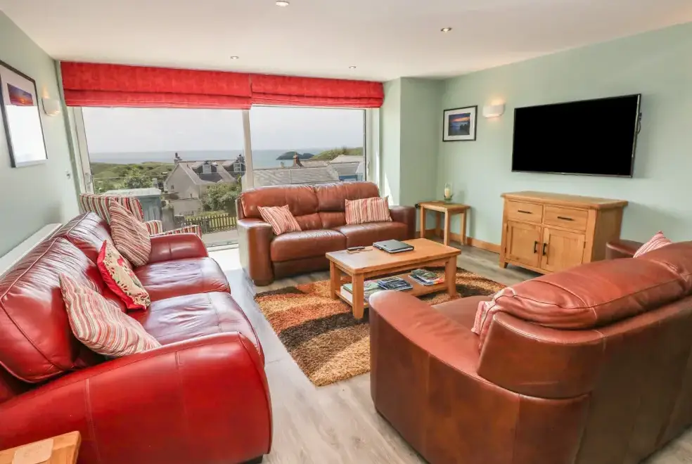 Lounge at Harmon Vale