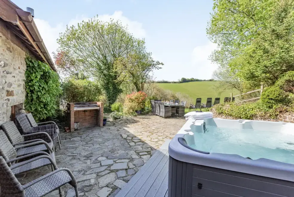 Private Hot Tub at Hazel Barn