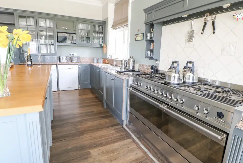 Well equipped kitchen at Heatherbrae