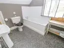Family bathroom at Heatherbrae - thumbnail photo
