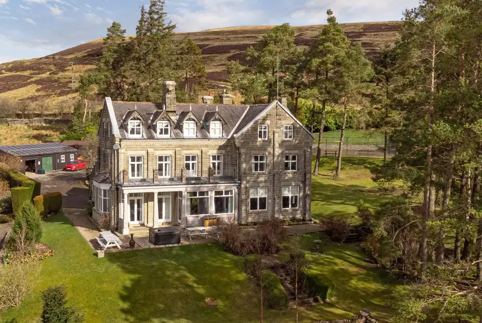 Heatherbrae, from the outside