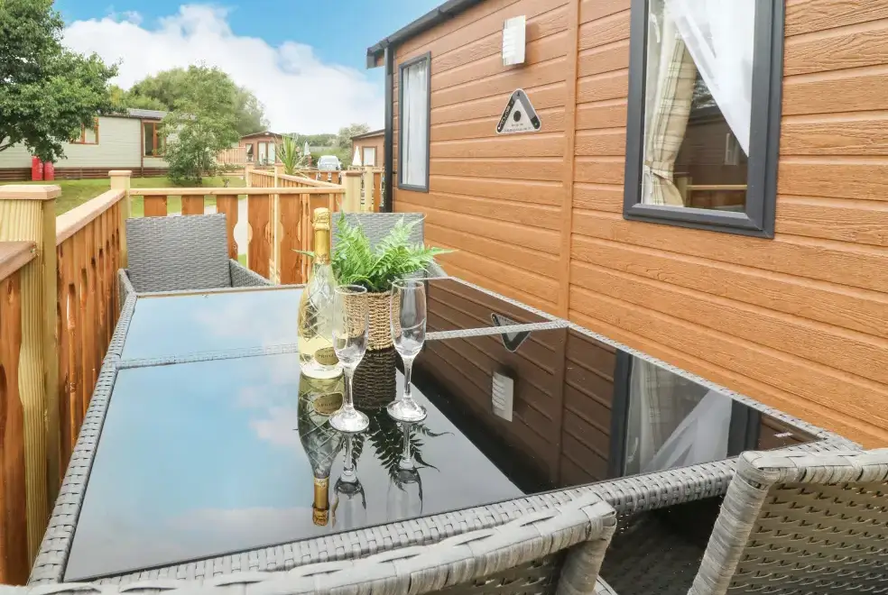 Decked area at Hedgehog Lodge