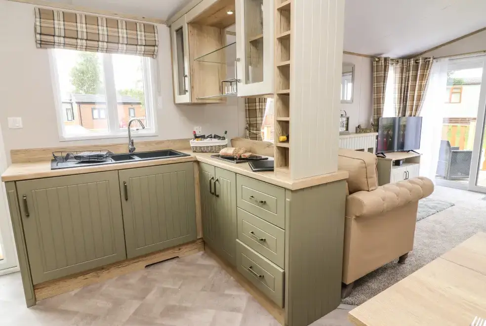 Kitchen/diner at Hedgehog Lodge