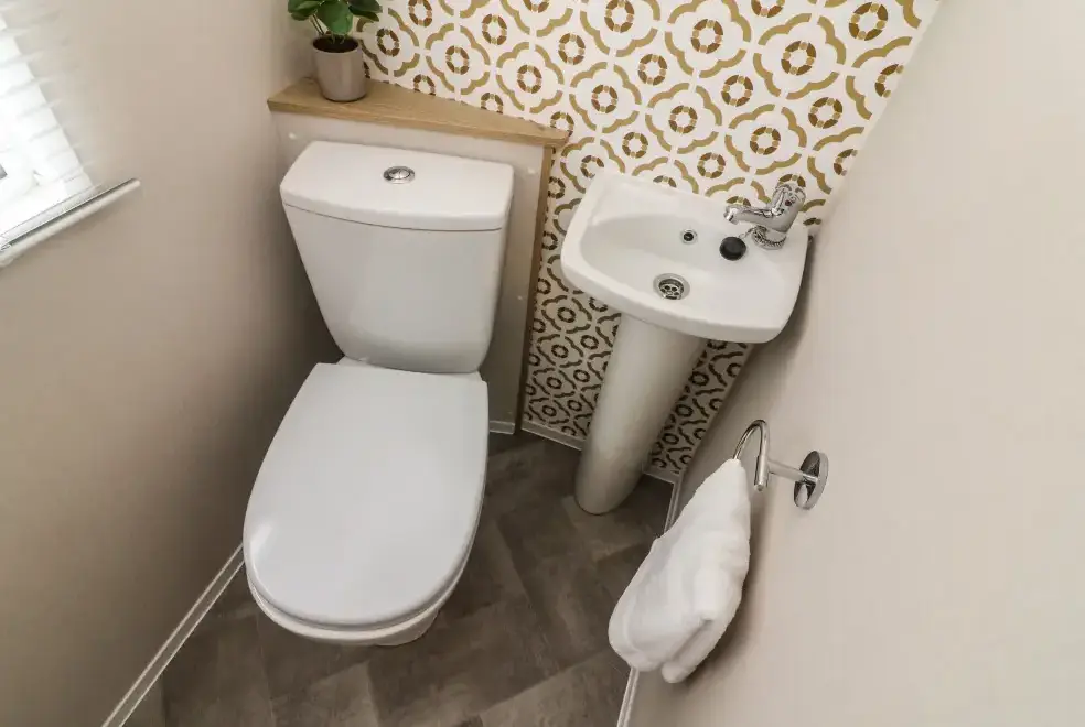 Loo at Hedgehog Lodge