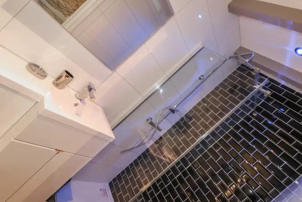 Shower room at Helford