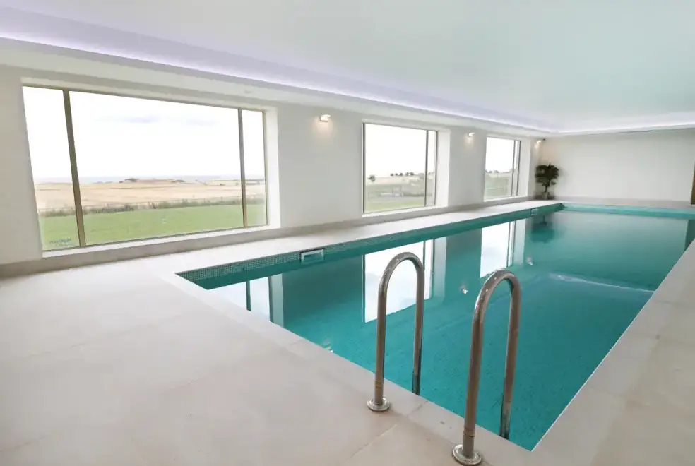 Private Swimming Pool at Hemmel Rural Retreat with Hot Tub