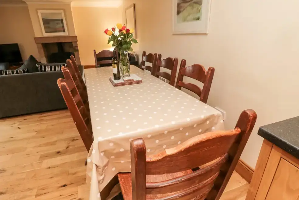 Dining room at Hemmel Rural Retreat with Hot Tub