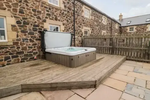 Private Hot Tub at Hemmel Rural Retreat with Hot Tub, Northumberland