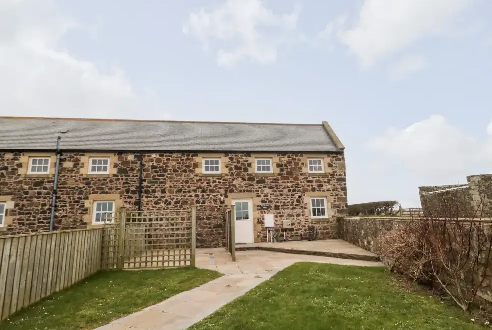 Hemmel Rural Retreat with Hot Tub, from the outside