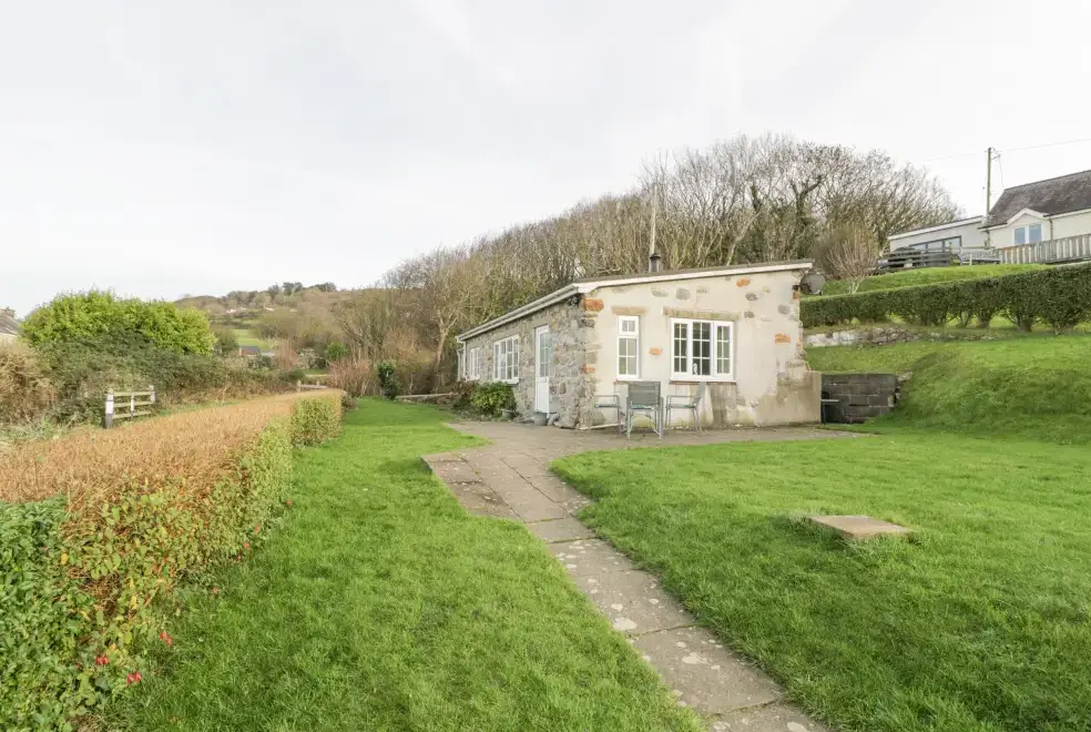 Hen Felin Isaf, from the outside