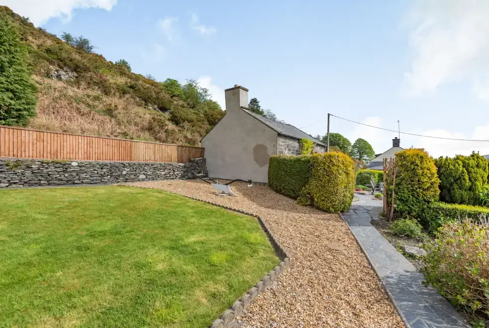 Garden at Henrhiw Bach