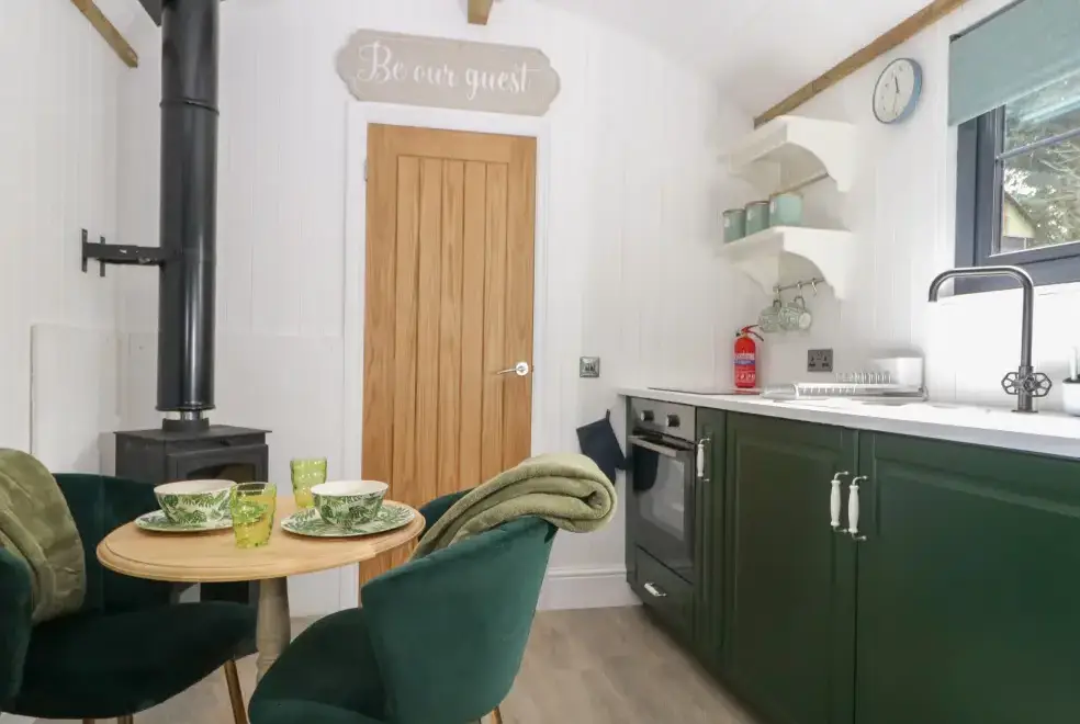 Kitchen/diner at High Rigg Shepherd's Hideaway