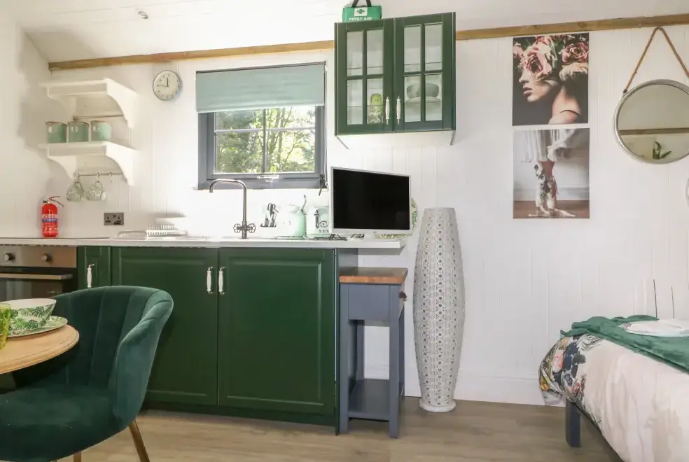 Kitchen/diner at High Rigg Shepherd's Hideaway