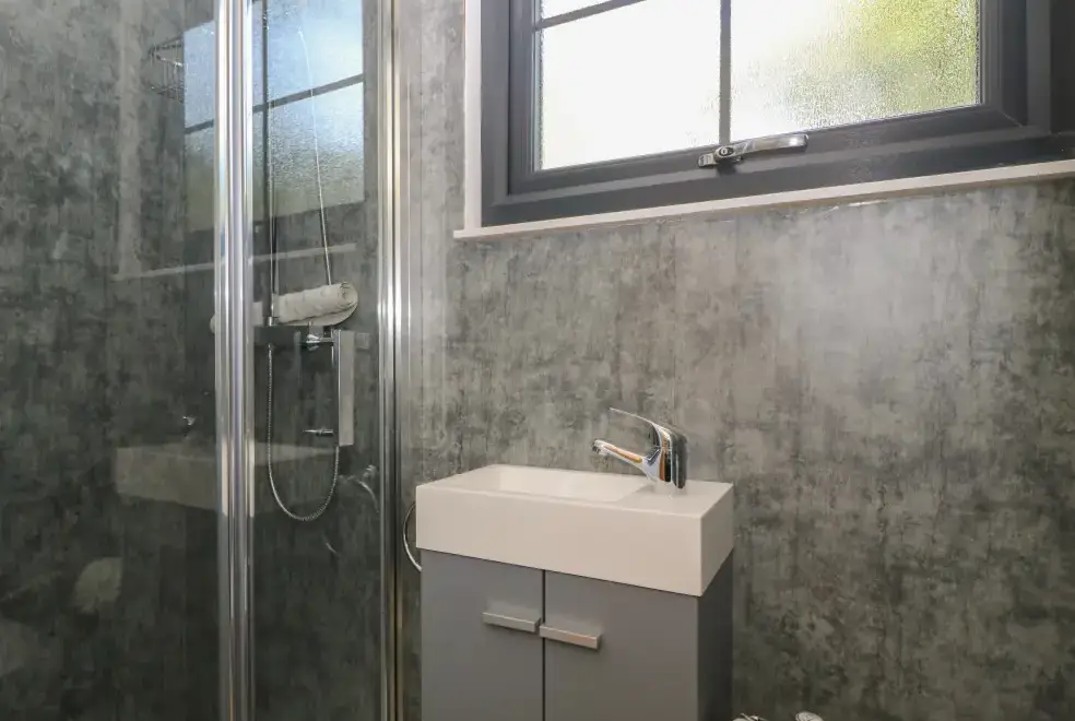 Shower room at High Rigg Shepherd's Hideaway