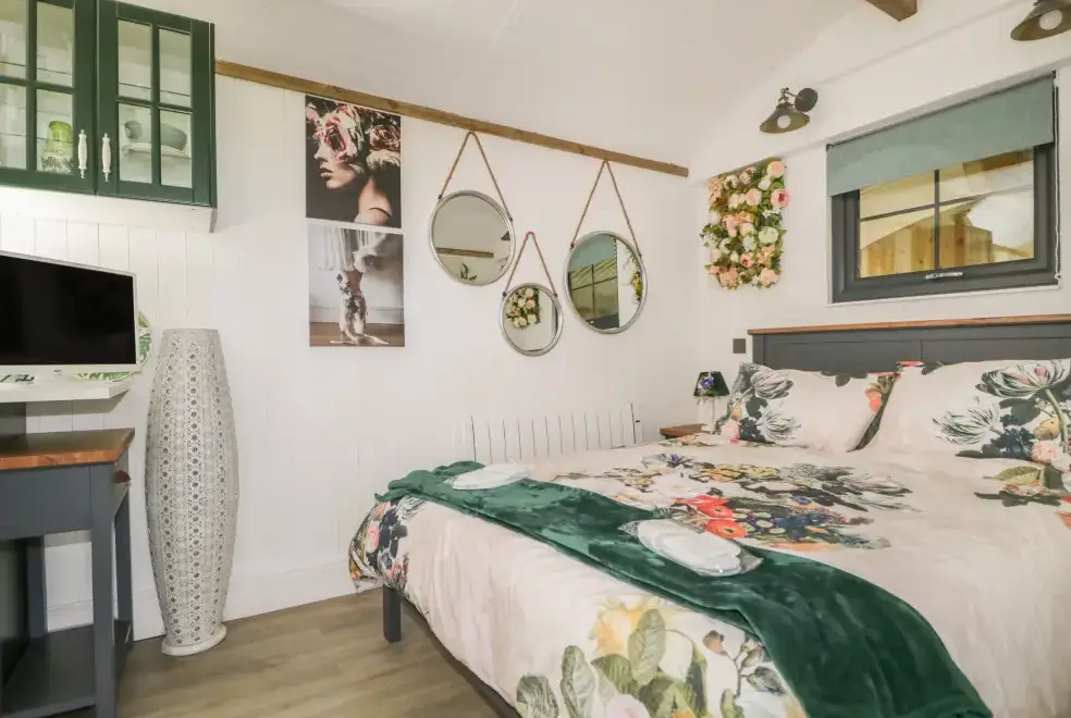 Bedroom at High Rigg Shepherd's Hideaway