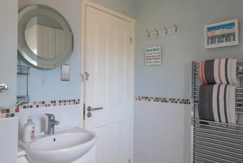 Shower room at High Tide