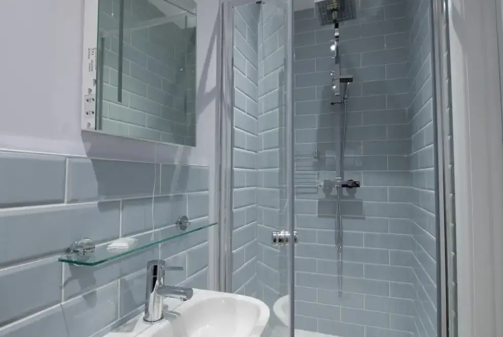 Shower room at High Tide