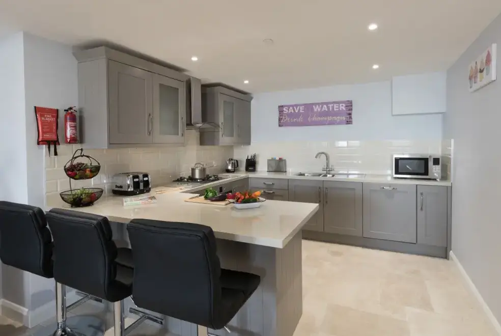 Kitchen/diner at High Tide