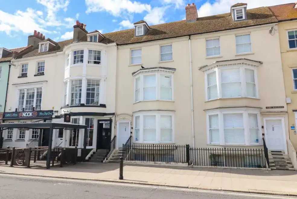 Surrounding area near High Tide