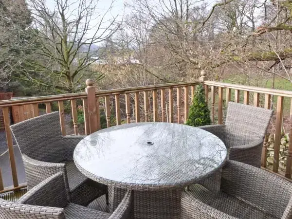 Decked area at High View Park Lodge