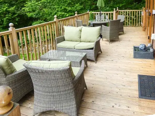 Decked area at High View Park Lodge