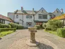 Highcliffe Manor, from the outside - thumbnail photo