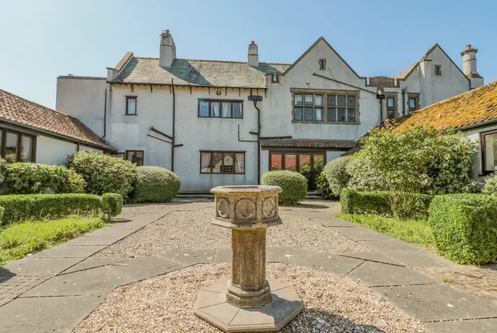 Highcliffe Manor, from the outside