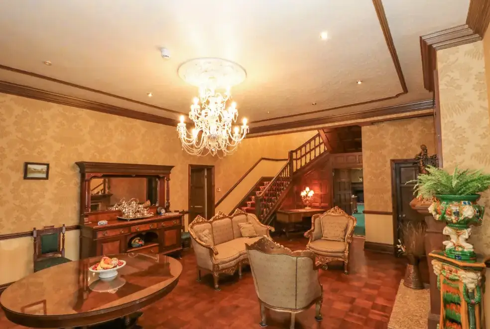 Drawing room at Highcliffe Manor