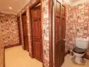 Loo at Highcliffe Manor - thumbnail photo