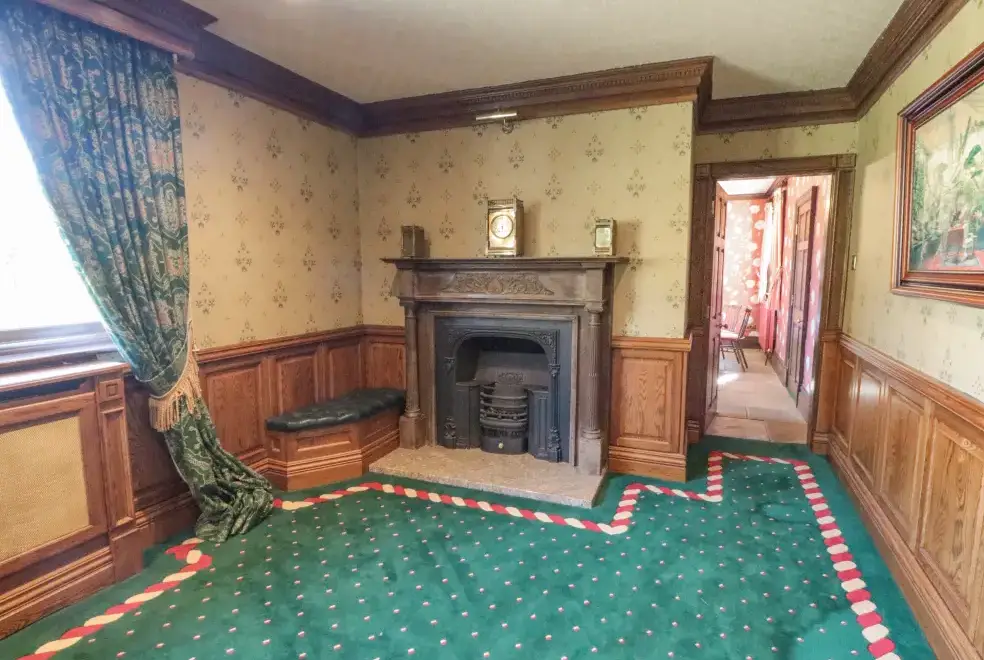 Drawing room at Highcliffe Manor