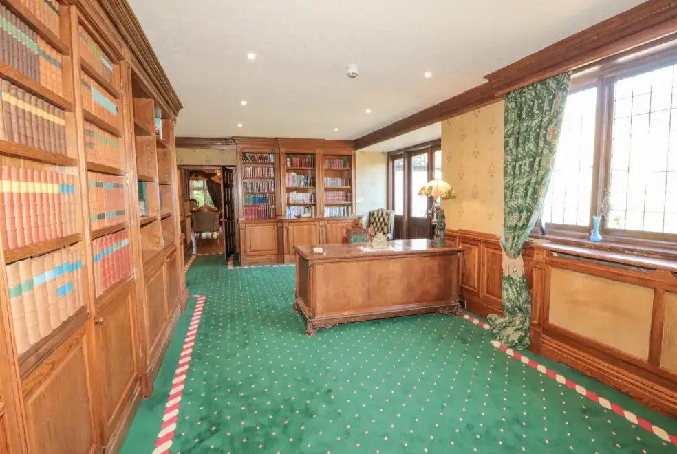 Library at Highcliffe Manor