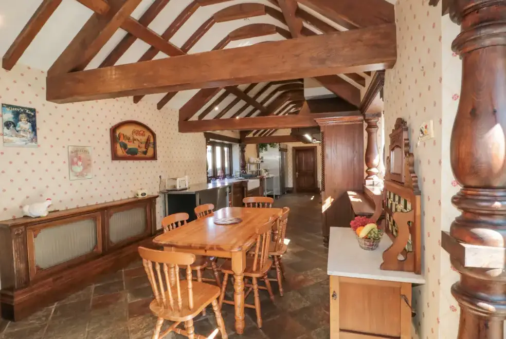 Farmhouse style kitchen at Highcliffe Manor