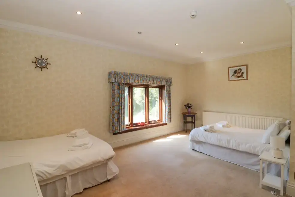 Bedroom at Highcliffe Manor