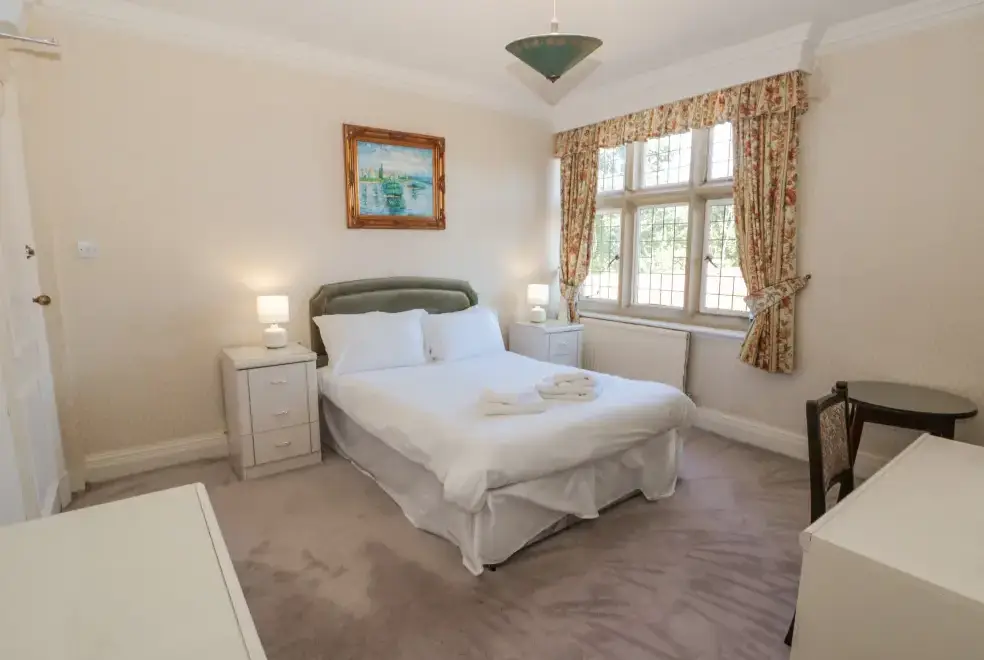 Bedroom at Highcliffe Manor
