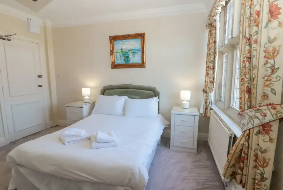 Bedroom at Highcliffe Manor