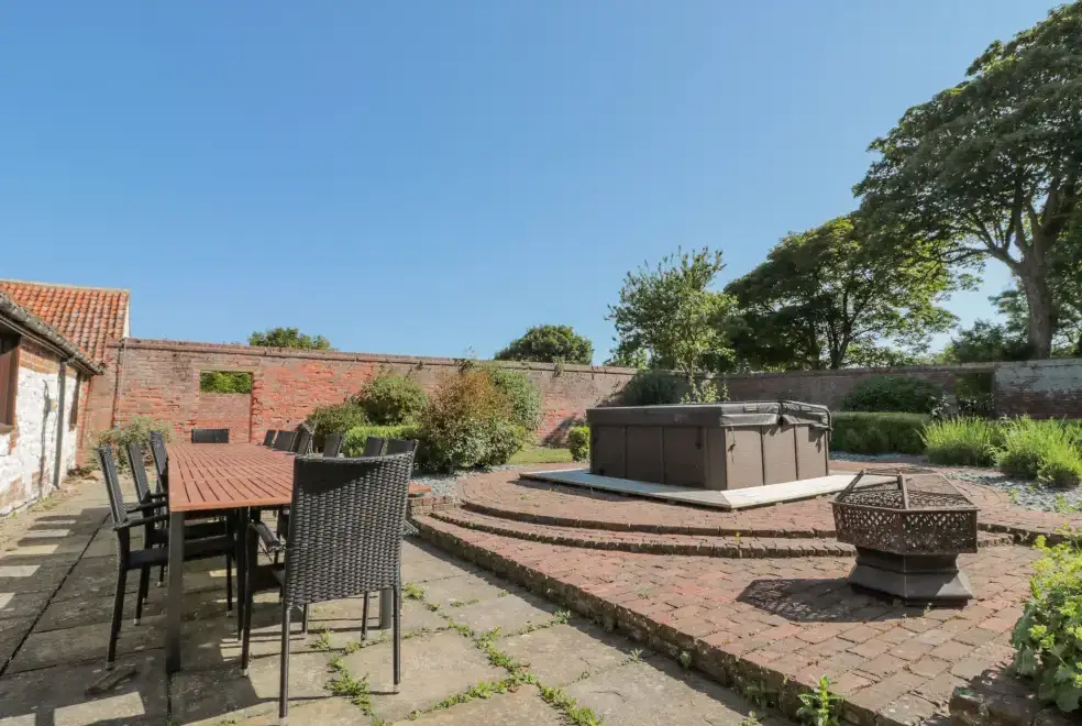 Patio area at Highcliffe Manor