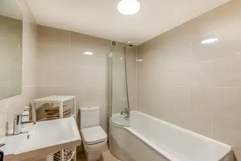 Family bathroom at Hill Side Barn, Cumbria