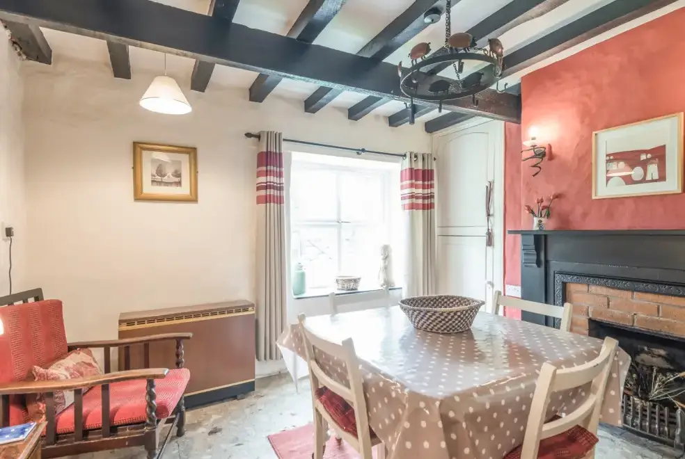 Dining room at Hillgate House
