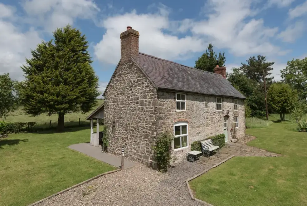 Hillgate House, from the outside