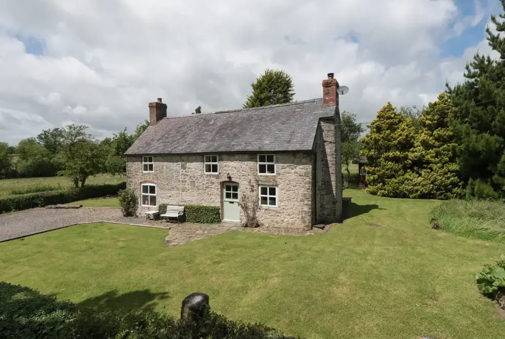 Hillgate House, from the outside