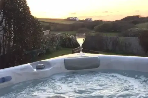 Private Hot Tub at Hillside, Cornwall